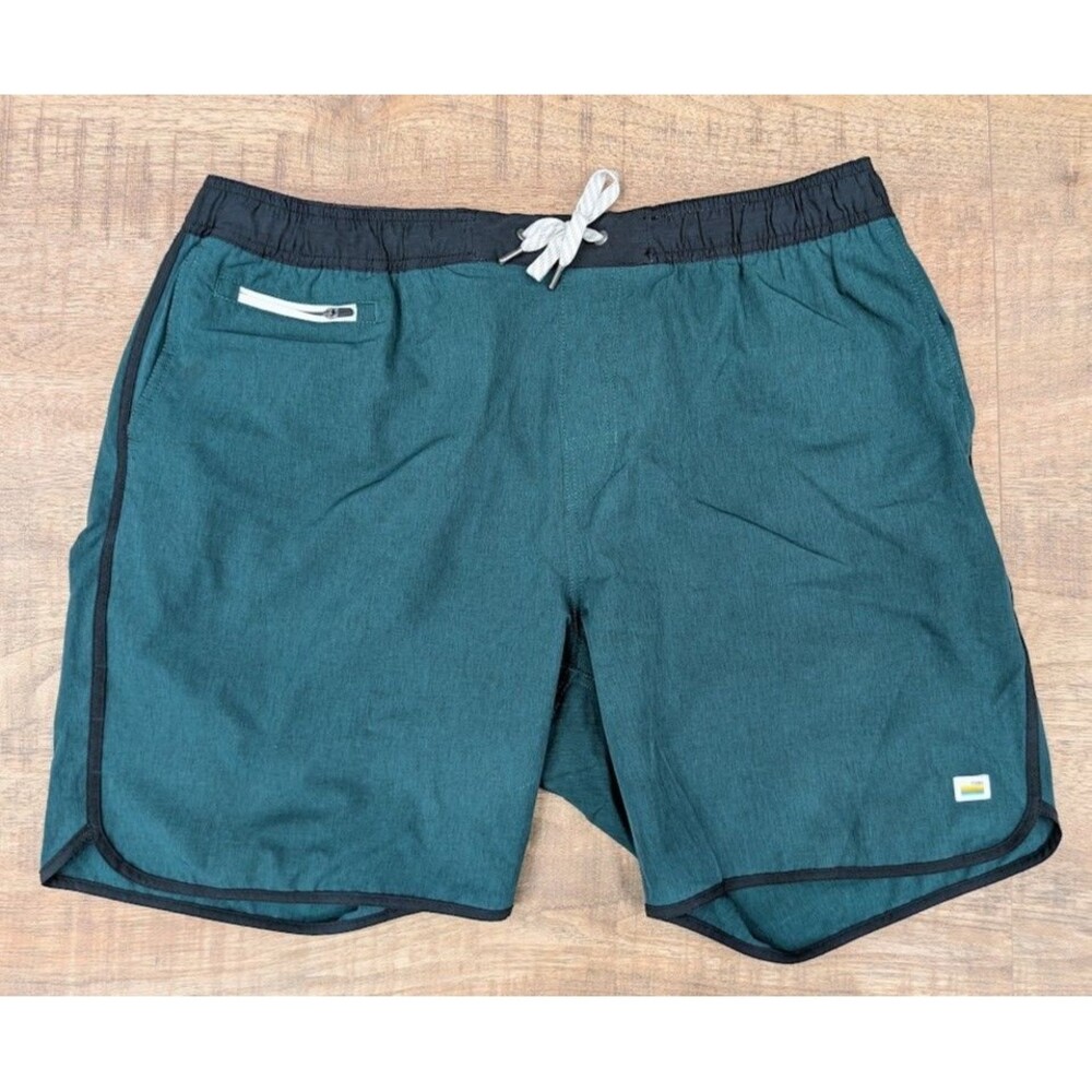 Vuori Men's XXL Banks Shorts 7" Inseam Green Stretch Activewear pockets
